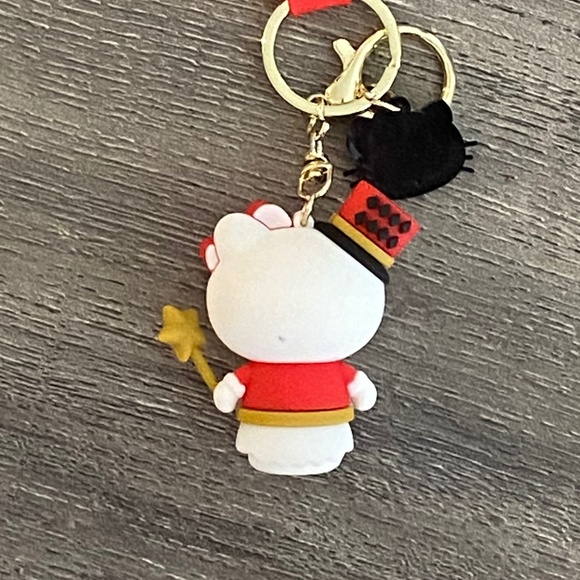 Hello Kitty keychain - Picture 4 of 5